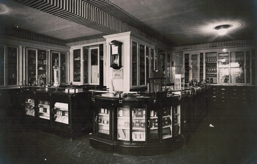 1923 - VECCHIA FARMACIA
