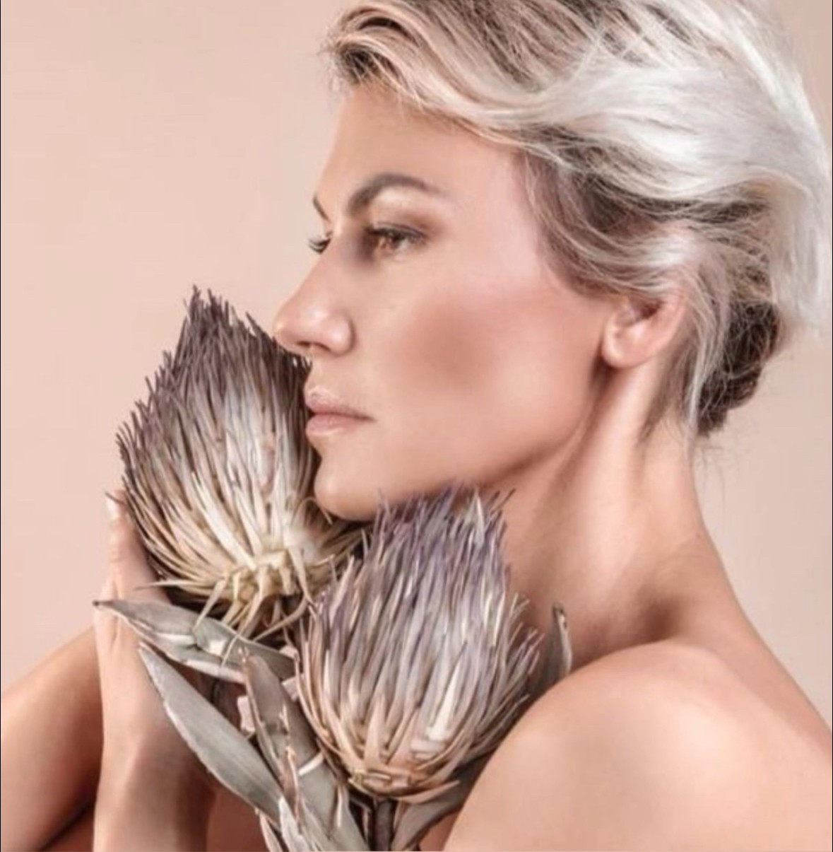 OXANA CECAN SCULPTURAL FACE LIFTING